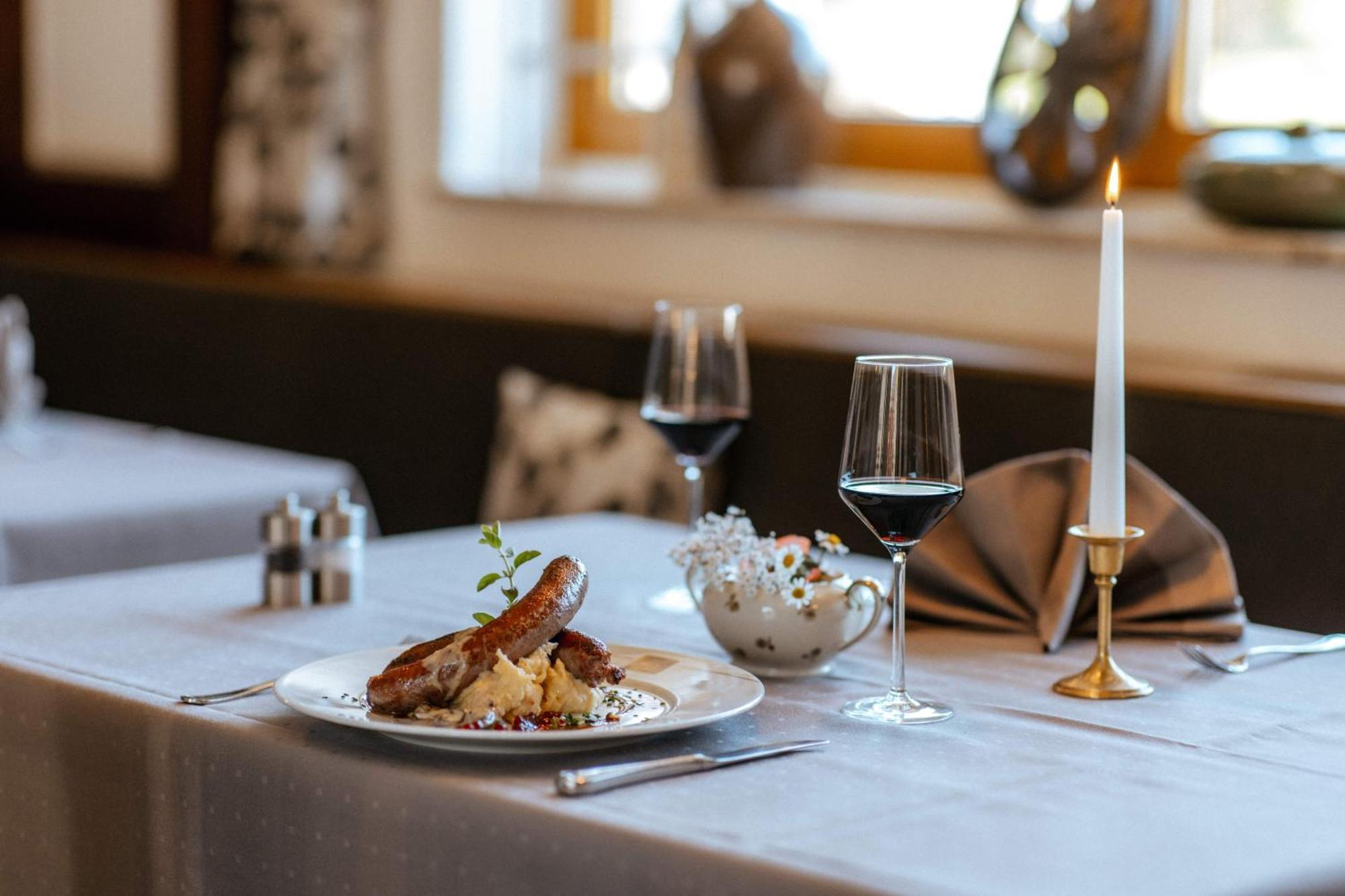 Hotel & Restaurant Kronenhof Am Weser-Radweg Oberweser Ngoại thất bức ảnh